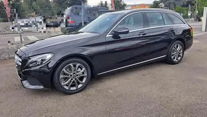 Usado Mercedes C180 116 HP (85 kW) 2019 Preto Carrinha