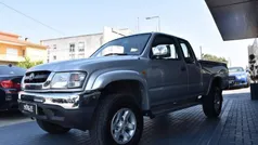 Cinzento Usado 2004 Toyota HiLux Pickup | € 18.599 (Preço justo)