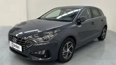 Cinza Usado 2023 Hyundai i30 Style | € 19.950 (Preço justo)