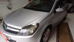 Cinza Usado 2007 Opel Astra GTC Coupé | € 3.999 (Preço justo)