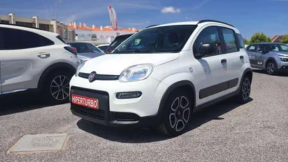 Branco Usado 2022 Fiat Panda | € 10.900 (Preço justo)