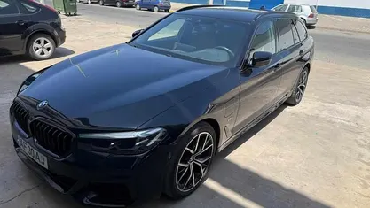Preto Usado 2021 BMW 530 Sedan | € 37.500 (Preço justo)