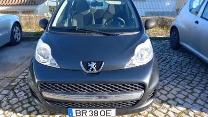 Cinzento Usado 2010 Peugeot 107 Citadino | € 3.300 (Super Preço)