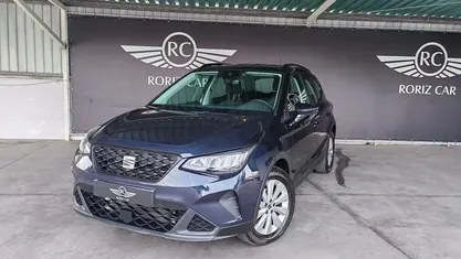 Usado Seat Arona Xperience 110 HP (80 kW) 2023 Azul SUV