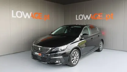 Usado Peugeot 308 Allure 130 HP (95 kW) 2021