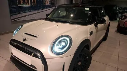 Usado Mini Cooper 135 kW (184 HP) 2022 Citadino