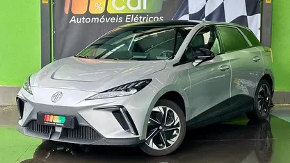 Usado MG MG4 EV 150 kW (204 HP) 2023 Cinzento Citadino