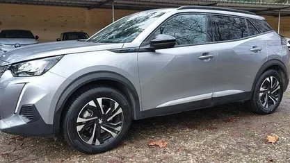 Usado 2023 Peugeot e-2008 SUV | € 20.850 (Bom preço)