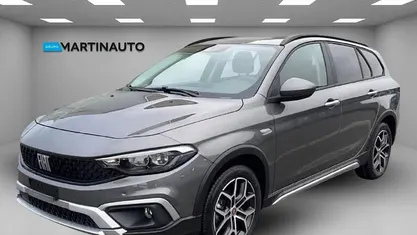 Usado Fiat Tipo 101 HP (74 kW) 2023 Cinzento Sedan