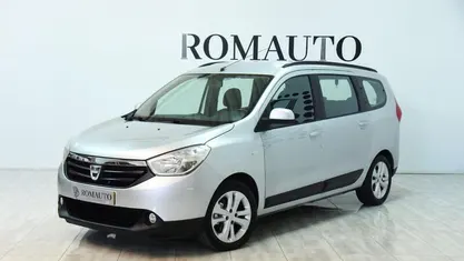 Cinzento Usado 2014 Dacia Lodgy Prestige Monovolume | € 10.900 (Preço justo)
