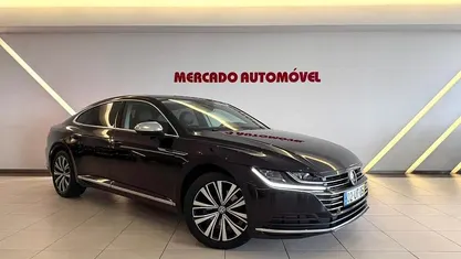 Usado VW Arteon 150 HP (110 kW) 2018 Preto Citadino