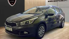 Cinzento Usado 2015 Kia Ceed Carrinha | € 11.950 (Preço justo)