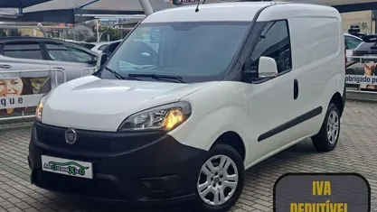 Usado Fiat Doblò Easy 95 HP (69 kW) 2020 Branco Monovolume