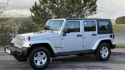 Usado Jeep Wrangler Limited 177 HP (130 kW) 2008 Cinza SUV