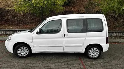 Branco Usado 2004 Citroën Berlingo Monovolume | € 3.000