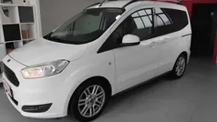 Branco Usado 2016 Ford Tourneo Courier Monovolume | € 9.750 (Bom preço)