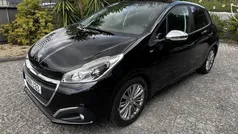 Usado 2016 Peugeot 208 Style Citadino | € 10.980 (Preço justo)