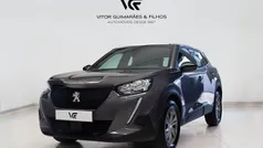 Cinzento Usado 2023 Peugeot 2008 Active SUV | € 20.740 (Preço justo)