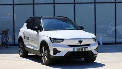 Usado Volvo EX40 Plus 185 kW (252 HP) 2025 SUV