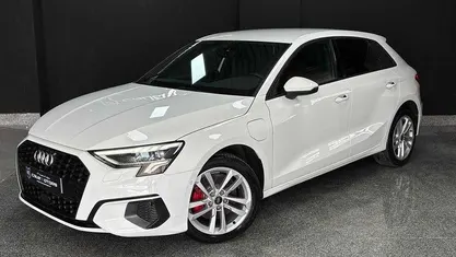 Usado Audi A3 Sportback e-tron 150 HP (110 kW) 2022 Citadino