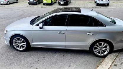 Usado Audi A3 Premium 150 HP (110 kW) 2013 Cinzento Citadino