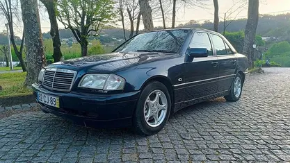 Usado Mercedes C200 101 HP (74 kW) 1998 Sedan