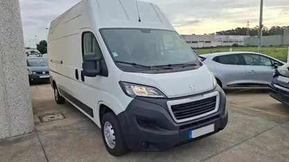 Branco Usado 2020 Peugeot Boxer Van | € 17.900 (Preço justo)