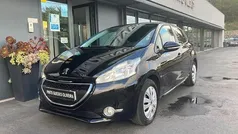 Usado 2014 Peugeot 208 Active Citadino | € 7.900 (Bom preço)