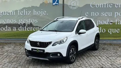 Branco Usado 2018 Peugeot 2008 SUV | € 15.000 (Preço justo)