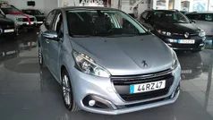 Cinza Usado 2016 Peugeot 208 Style Citadino | € 10.970 (Preço justo)