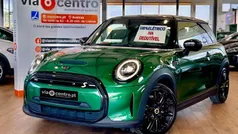 Verde escuro Usado 2021 Mini Cooper SE Classic Citadino | € 21.750 (Preço justo)