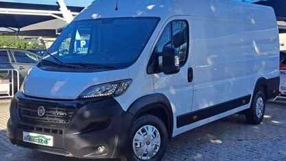 Usado Fiat Ducato 177 HP (130 kW) 2020 Branco Van