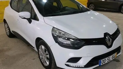 Usado Renault Clio IV Zen 75 HP (55 kW) 2017