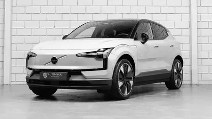 Cinza Usado 2024 Volvo EX30 Ultra SUV | € 46.450 (Preço justo)