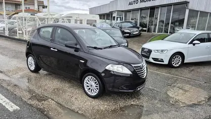 Usado Lancia Ypsilon Silver 69 HP (50 kW) 2013 Citadino
