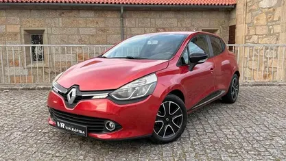 Vermelho Usado 2014 Renault Clio IV Dynamique | € 7.490 (Preço justo)