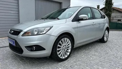 Cinza Usado 2008 Ford Focus Trend Citadino | € 4.250 (Preço justo)