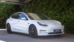 Branco Usado 2022 Tesla Model 3 Long Range Sedan | € 32.900 (Preço justo)