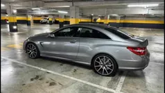 Cinzento Usado 2012 Mercedes E250 Coupé | € 16.150 (Bom preço)