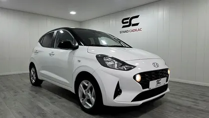 Branco Usado 2022 Hyundai i10 Comfort Citadino | € 14.950 (Preço justo)
