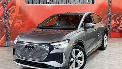 Cinza Usado 2022 Audi Q4 e-tron S-Line SUV | € 31.600 (Bom preço)