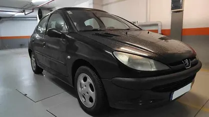 Preto Usado 2001 Peugeot 206 Citadino | € 2.000 (Preço justo)