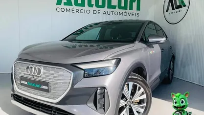 Usado Audi Q4 e-tron 125 kW (170 HP) 2022 Cinzento SUV