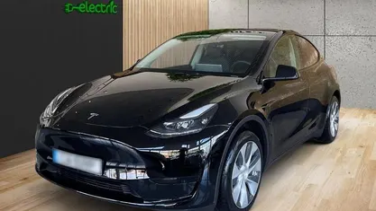 Preto Usado 2023 Tesla Model Y SUV | € 34.900 (Preço justo)