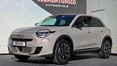 Bege Usado 2025 Fiat 600 La Prima SUV | € 25.990 (Preço justo)