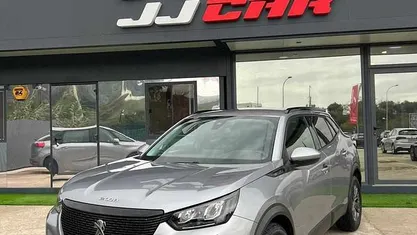 Cinza Usado 2021 Peugeot 2008 Style SUV | € 15.950 (Preço justo)