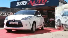 Branco (metalizado) Usado 2014 Citroën DS3 So Chic Citadino | € 10.850 (Preço justo)