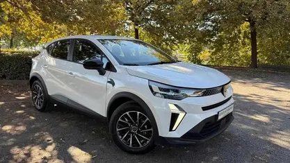 Usado Renault Captur Techno 100 HP (73 kW) 2025 Branco SUV