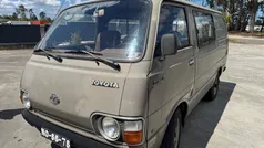 Usado 1981 Toyota HiAce Monovolume | € 3.500