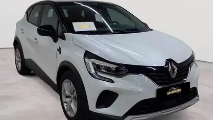 Usado Renault Captur Intens 158 HP (116 kW) 2021 SUV
